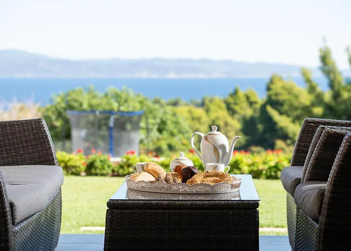 Xalonia Seaview Апартаменты